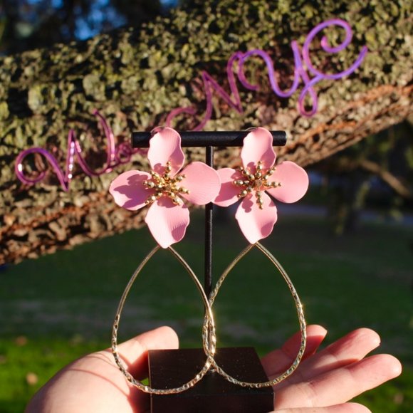 Anthropologie Flower Petals Drop Big Hoop Earrings - Picture 3 of 10